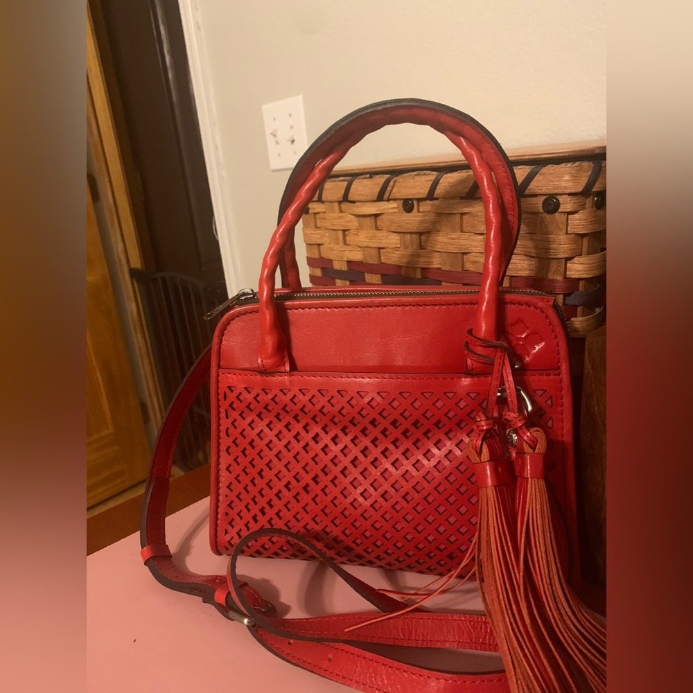 New Without Tags Patricia Nash Cutout Red Satchel